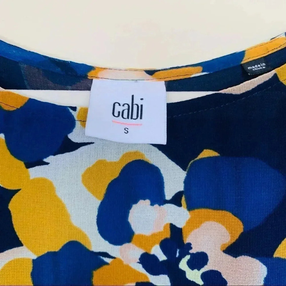CAbi Lydia Small Floral Blouse - Picture 6 of 12